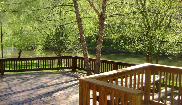 30 min from Blacksburg - Creekside Lodge on Walker Creek