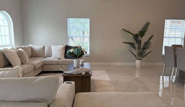 30 min Legoland Spacious Home