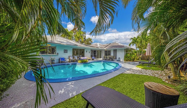 30 min to FIFA! Chic 3 BR Villa with Private Pool – Fort Lauderdale