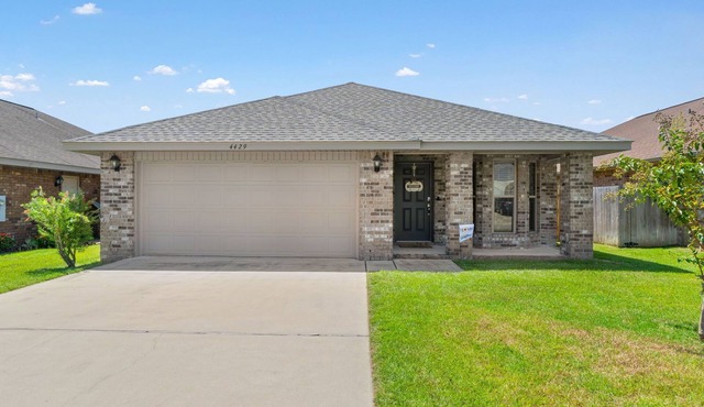 30 Minutes to Beaches and Entertainment