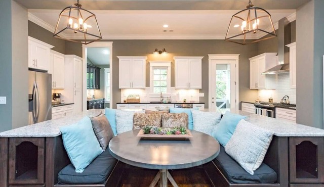 30 Night Min: The Casa Shelby 2 Mi to Downtown