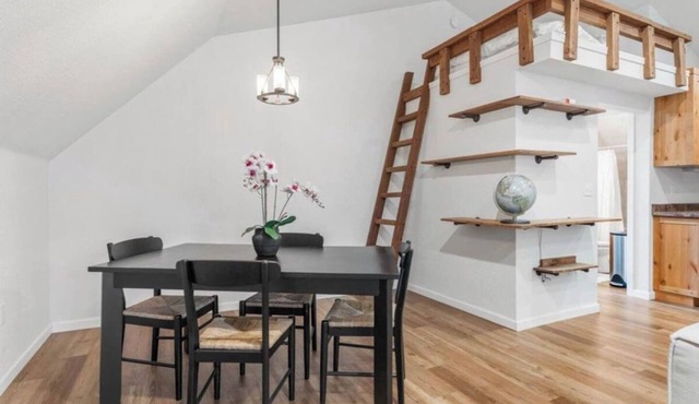 30+ Night Rental - 2 BR Lakeside Appt