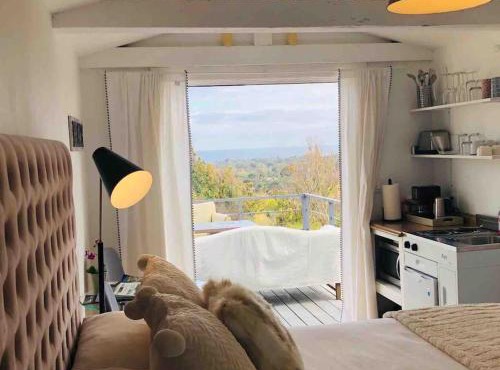 30 PCT OFF! Malibu Charming Suite, Ocean View, Queen Bed