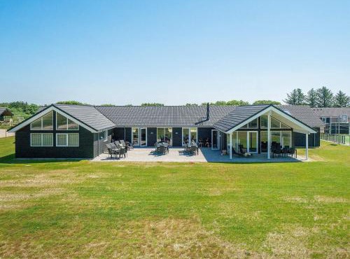 30 person holiday home in Nørre Nebel