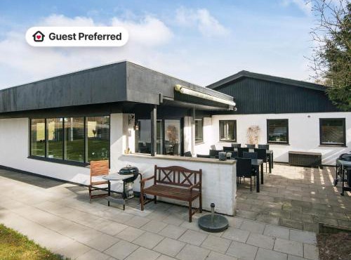 30 person holiday home in Ebeltoft-By Traum