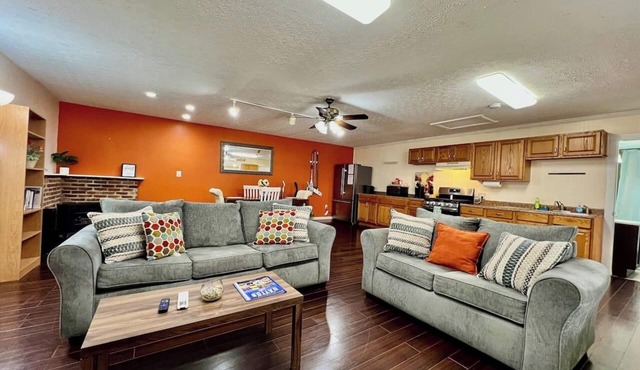 30 Royal #3 · Royal Treatment Studio near highway