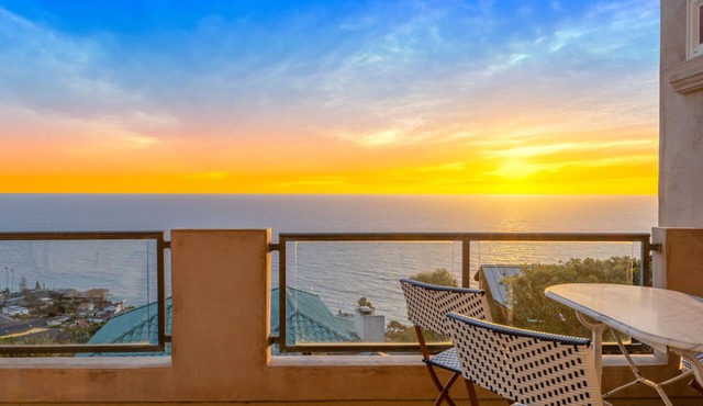 30+ Stay, Walk To Beach, W/Amazing Ocean Views