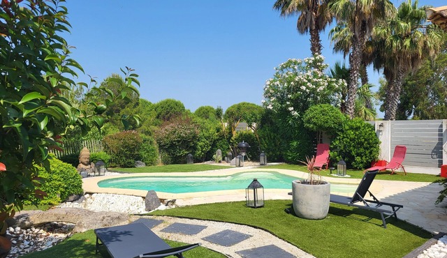 300 m de la Plage Magnifique Villa Avec Piscine,service Conciergerie Incluse 7/7