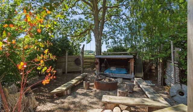 300 m2 modern and charming farmhouse