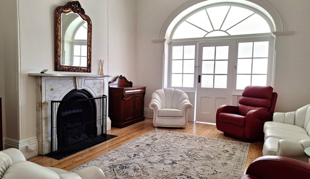 300 steps to Glenelg Beach | Spacious, renovated heritage apartment