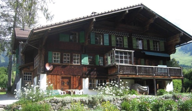 300 years old Chalet close to Center & ski-lift
