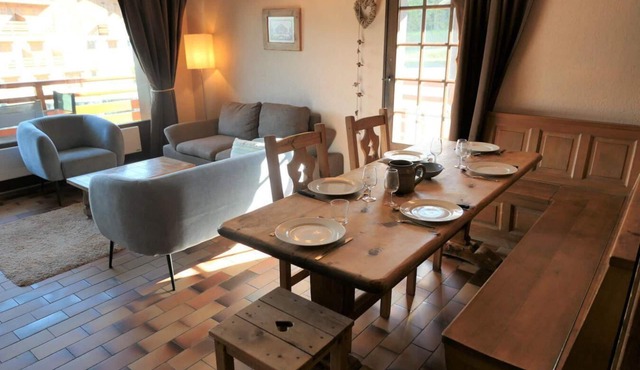 300m from ski slopes, 2nd floor, view mountain, balcony, parking, tv, 65m², Saint Gervais