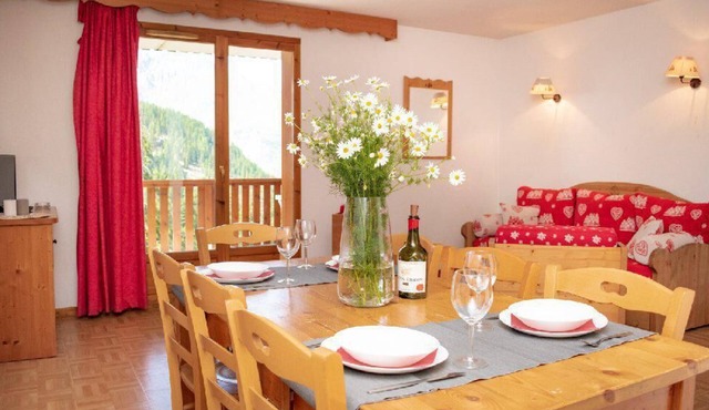 300m from ski slopes, Ground floor, swimming pool, balcony, tv, ski locker, 60m², Puy-Saint-Vincent