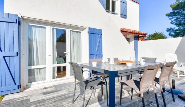 300m from the beach, house for 6 people