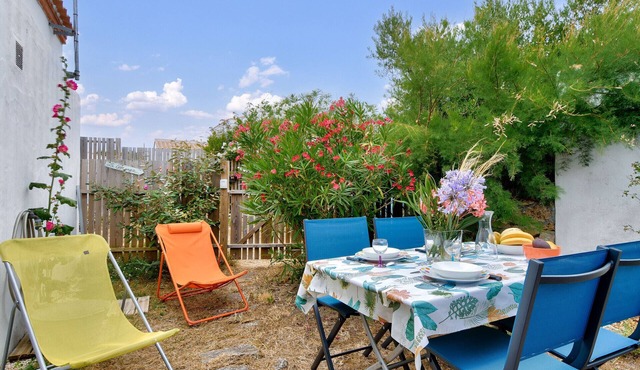 300m from the beach - house with garden for 3