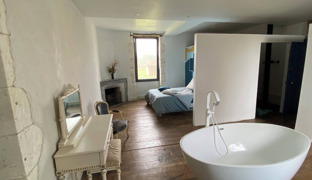 300m2 manor house, absolute serenity 1h30 from the ocean