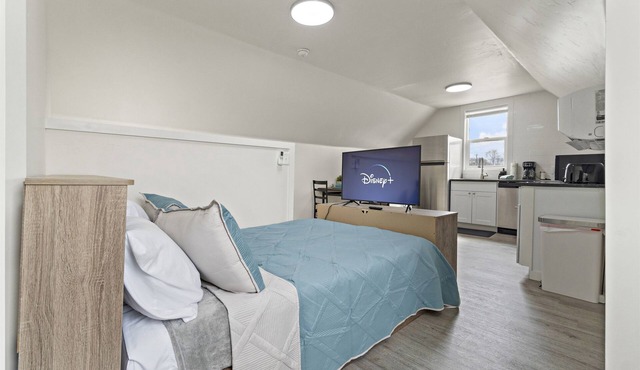 300Mbps°Smart TV°Full Kitchen°Self Check-In°W/D