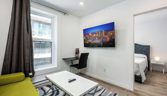 #301 Downtown's Exquisite Luxury One-Bedroom