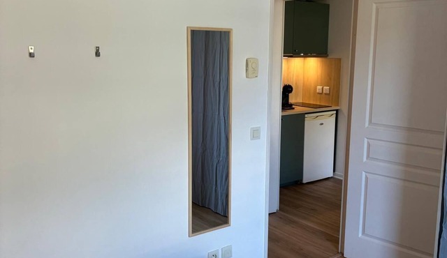 302, LE VIRGINIA, near the center of Grasse