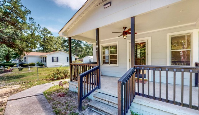 304SCYPR: 3 BR, 2 BA House in Bloomingdale, Sleeps 3