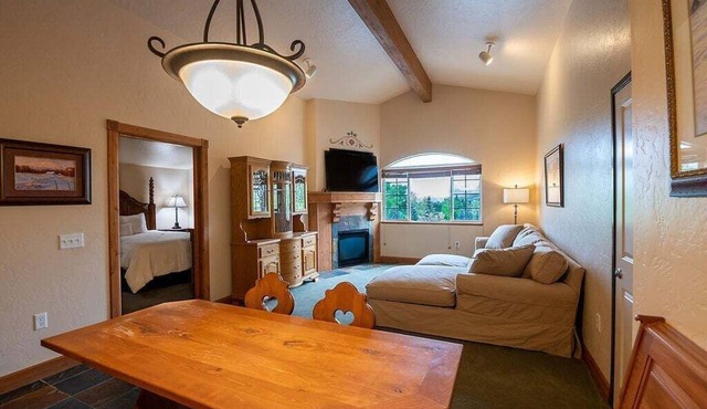 3055/57 | Spacious 2B2B Family Villa Near Park City & Sundance!