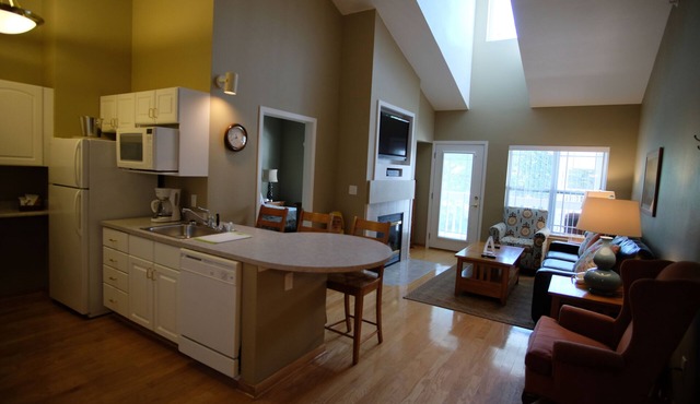 306- 1505 South Shore Drive, Delavan WI, 53115