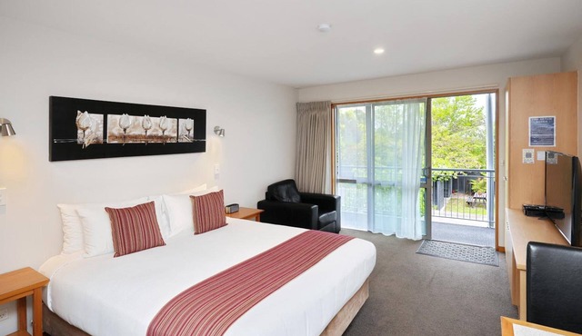 306 Motel Apartments