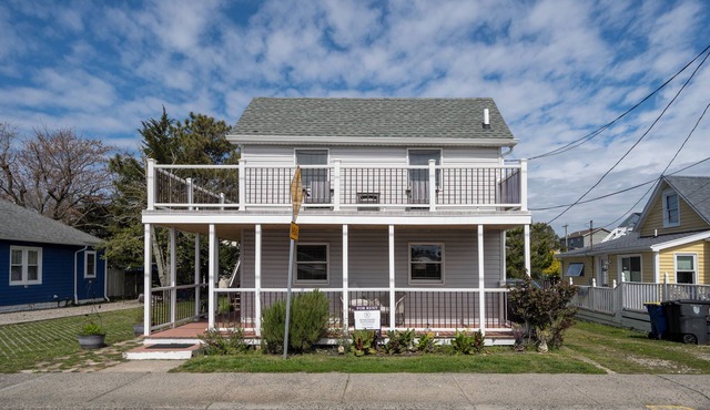 308B Savannah - 2nd floor apartment so close to the beach!