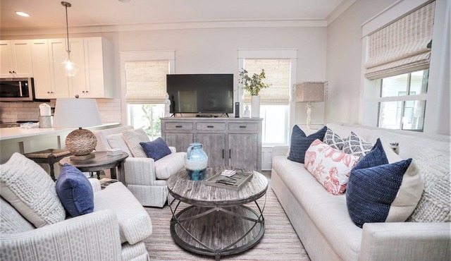 30A Beach House, Sleeps 14, Pool, Beach Access, Free Golf Daily, Golf Cart Incl