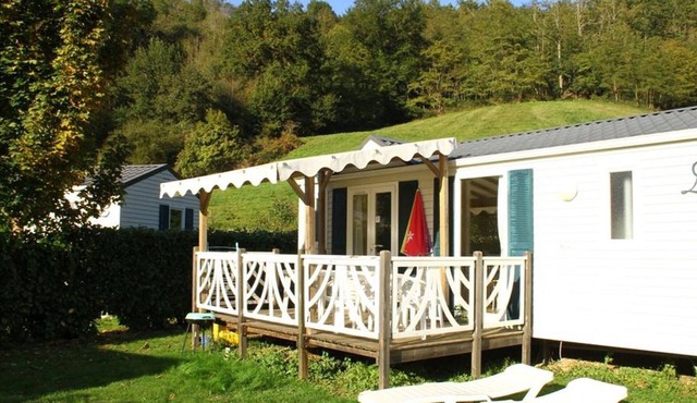 30m² Mobile Home with Terrace, 2 Bedrooms, Sleeps 5 in Nescus