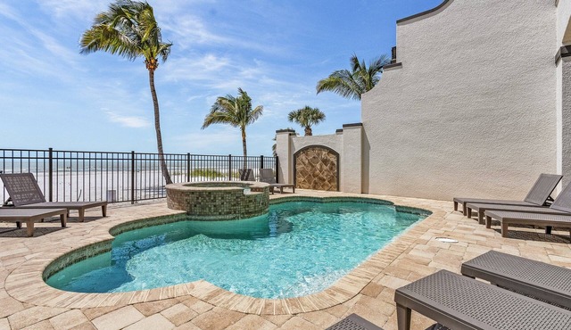 3132-3134 Gulf-Front 10BR Estate: Private Pools, Spas, Views