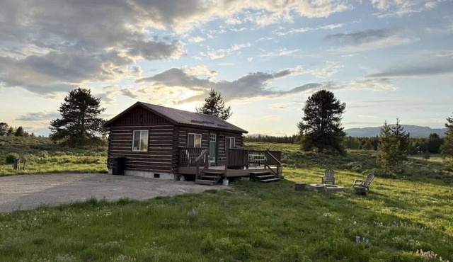 32 MI to YNP | Pet Friendly | Sleeps 2