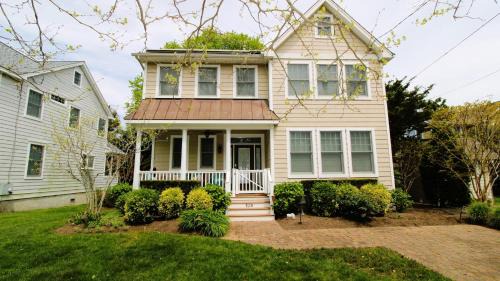 320 Knox Avenue, Cape May Point