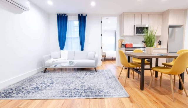 323-1 Spacious 2BR Williamsburg