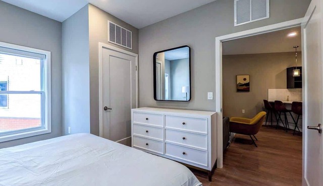 324 Brand New 1 Bedroom, 1 Bath, 1 Kitchen, 1 Liv