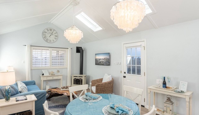 3264 Sea Shell Guest Cottage ~ Updated and Cozy!