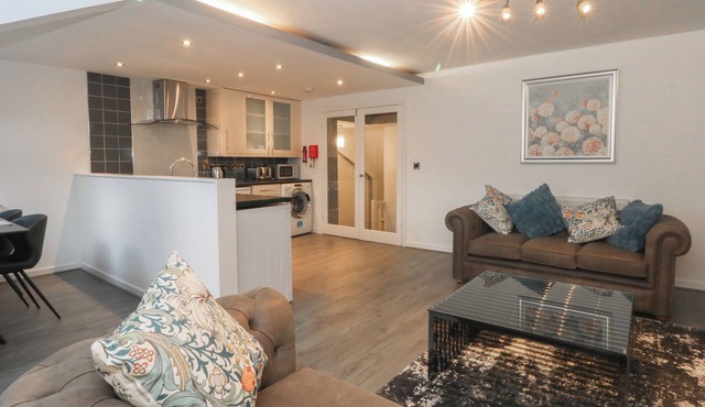 32B BANK STREET, family friendly in Rawtenstall