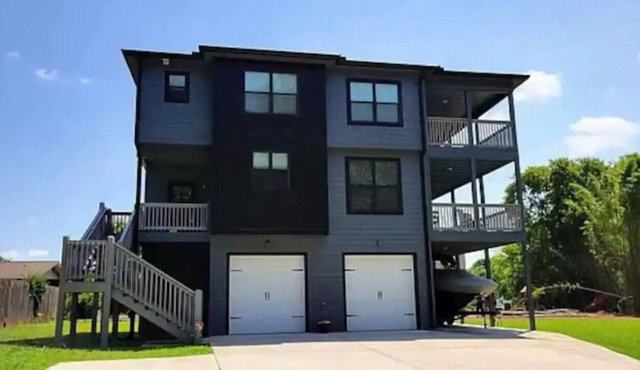 33) New Lake House! Lake access