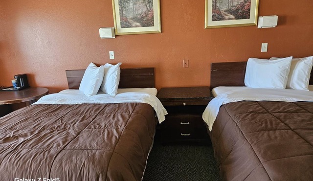 330 per week Room with fridge and microwave restaurant grocery shop bar Near by