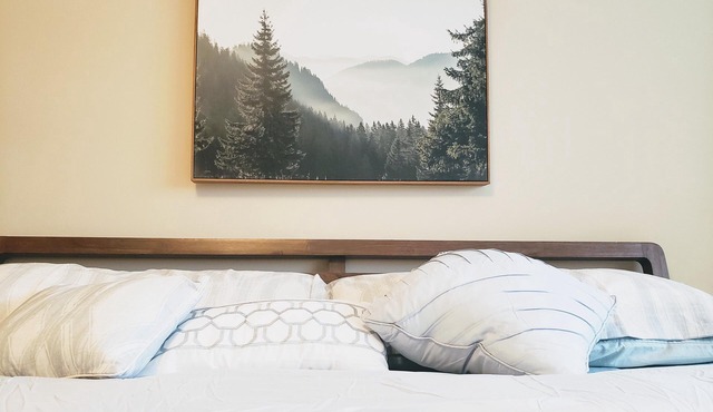 3300sqft+ Spacious 5 Bedroom. WOW Decor!