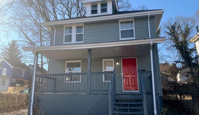 3311 Evanston Large Renovated 4 BDR Close to DTWN Laundry