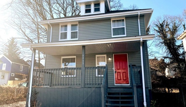3311 Evanston · Large Renovated 4 BDR + Close to DTWN + Laundry