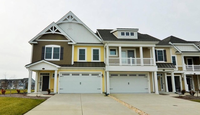 33291 Marina Bay - NEW PENINSULA TOWNHOUSE! ~