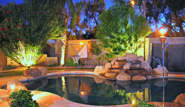 3400+ sf Family Friendly Home With Fenced Pool
