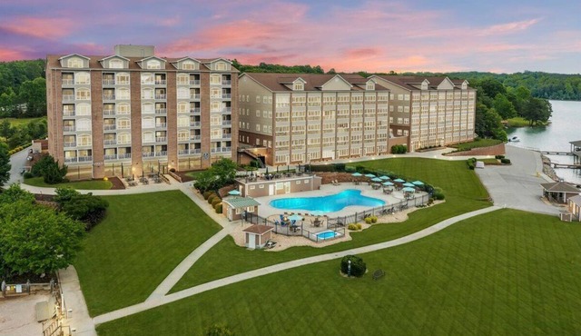 #344 Pointe - 2 Bedroom Lakefront Condo at Mariners SML