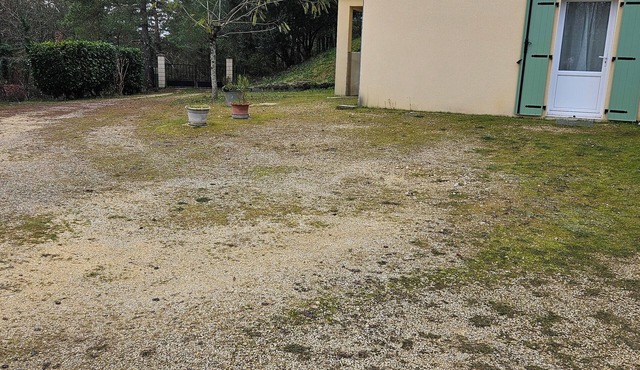 35 square meter apartment for rent by the week