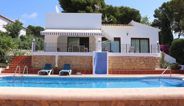 350 METRES TO MORAIRA, ENJOY A MEAL IN TOWN WITHOUT HAVING TO DRIVE YOUR CAR!