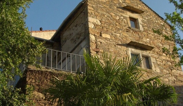 350 year old stylishly renovated house with view of the Orb valley, WLAN