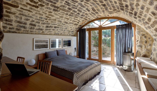 350 year-old sandstone house with a beautiful view of the valley in unspoilt nature