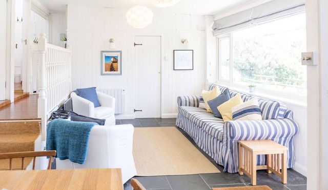 350m from beaches, pub and charming village of Hope Cove